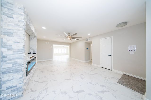 2317 W DANBURY Road, Phoenix, AZ 85023