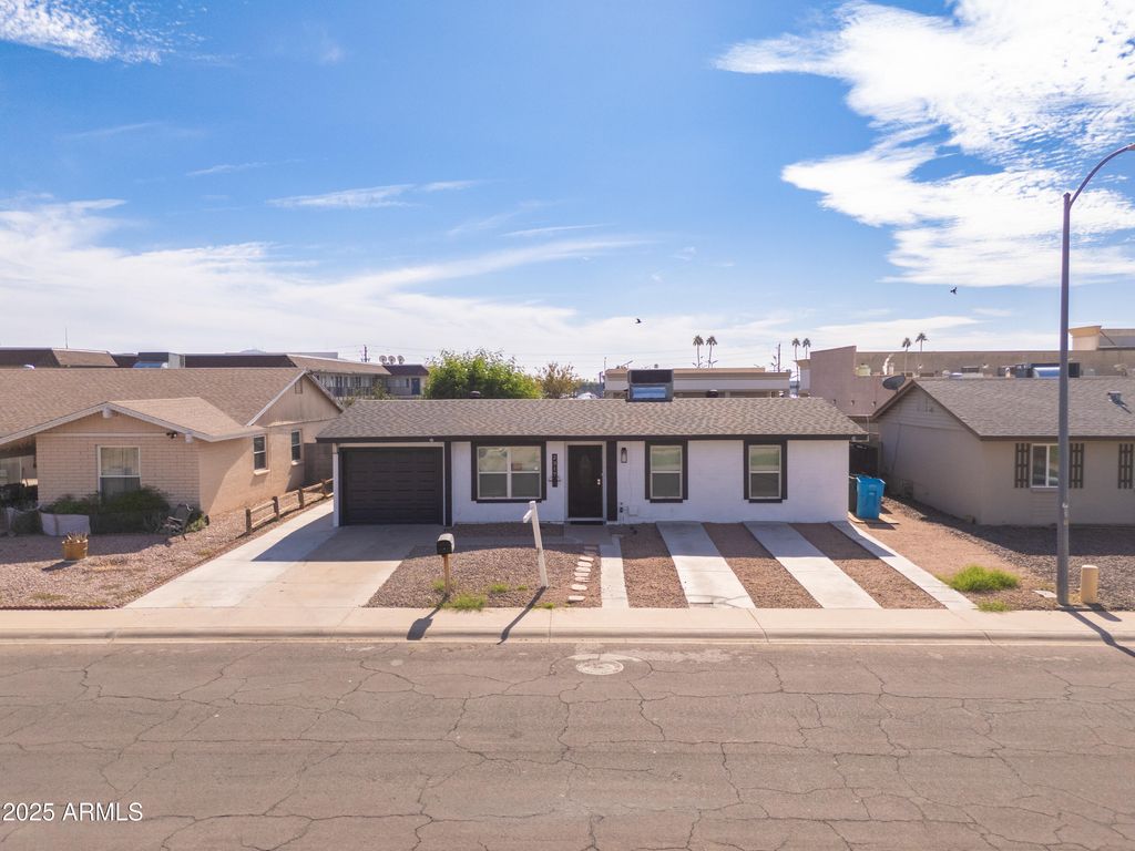 2317 W DANBURY Road, Phoenix, AZ 85023