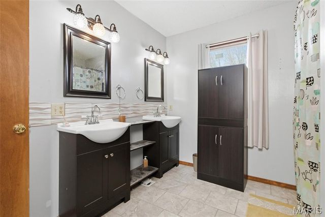 20440 Sweetwater Road, Waynesville, MO 65583