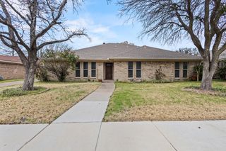 2105 Tampico Drive, Carrollton, TX 75006