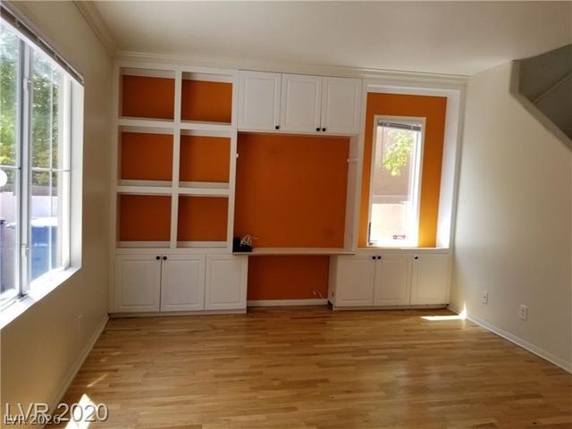 9937 La Paca Avenue, Las Vegas, NV 89117