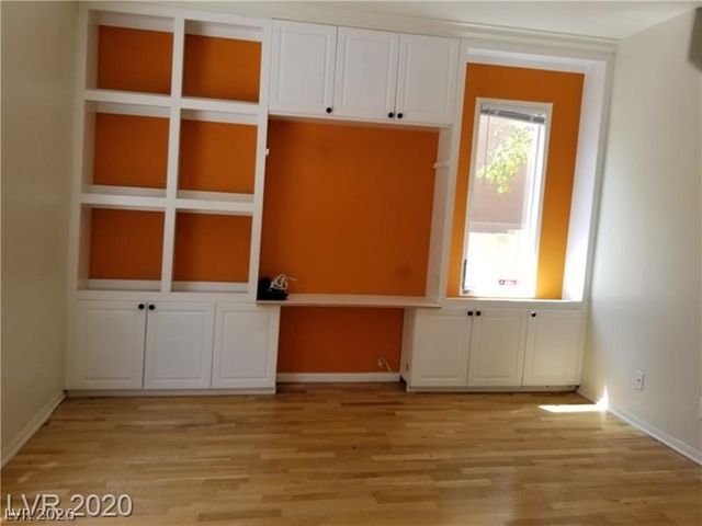 9937 La Paca Avenue, Las Vegas, NV 89117