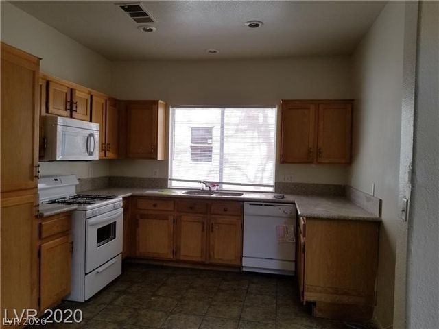9937 La Paca Avenue, Las Vegas, NV 89117