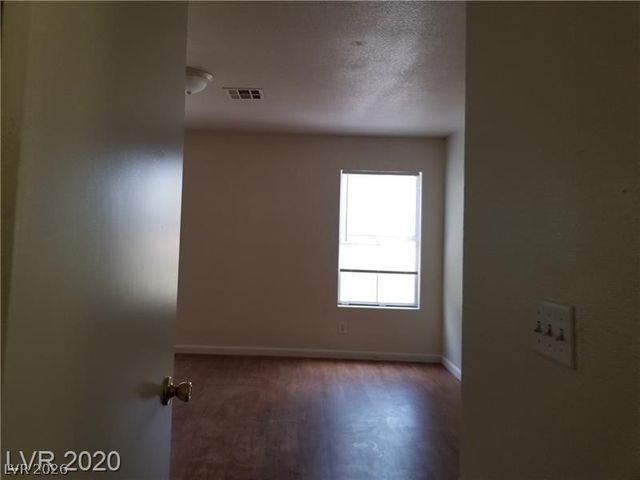 9937 La Paca Avenue, Las Vegas, NV 89117