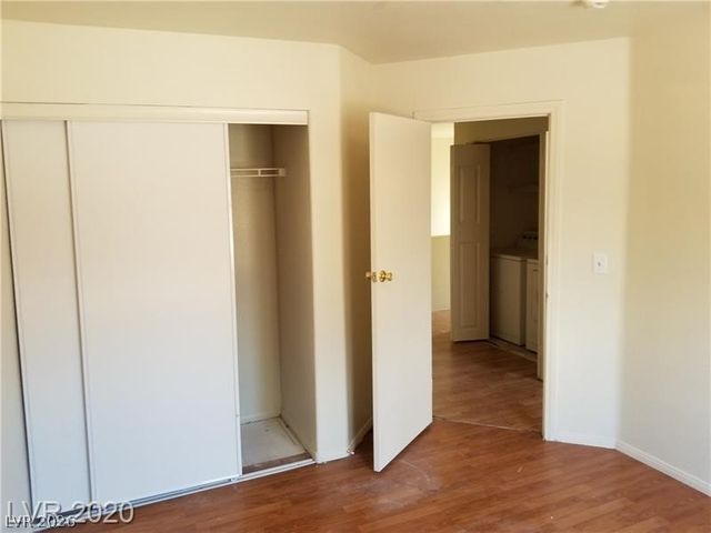 9937 La Paca Avenue, Las Vegas, NV 89117