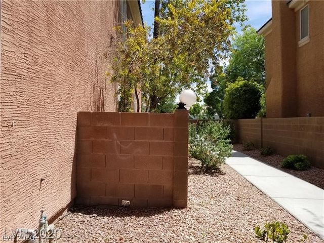 9937 La Paca Avenue, Las Vegas, NV 89117