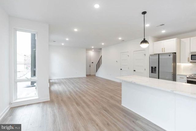 719 N 16TH ST, Philadelphia, PA 19130