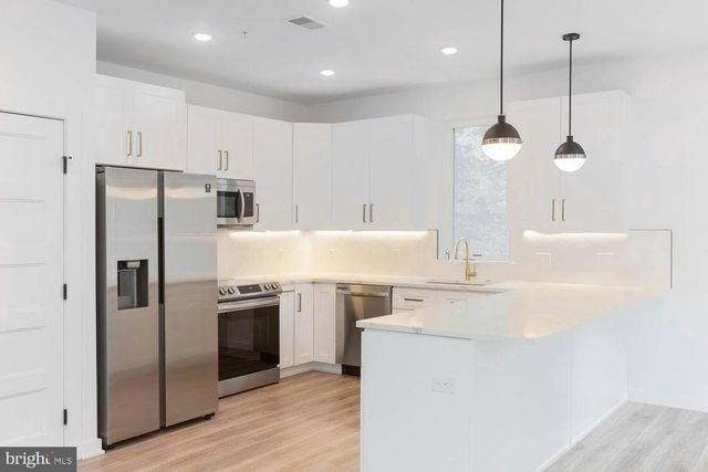 719 N 16TH ST, Philadelphia, PA 19130