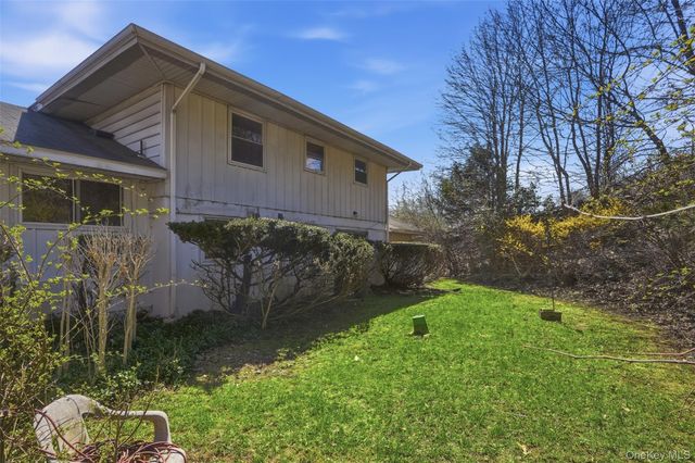 26 Lauretta Drive, Highland, NY 12528