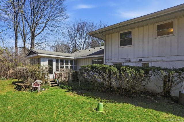26 Lauretta Drive, Highland, NY 12528