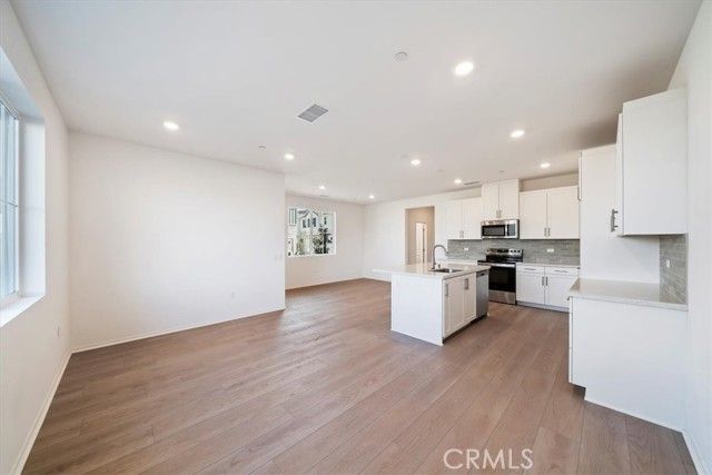 3560 S Eichler Paseo, Ontario, CA 91761