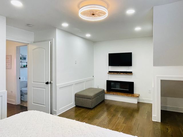5410 S Harding Avenue, Chicago, IL 60632