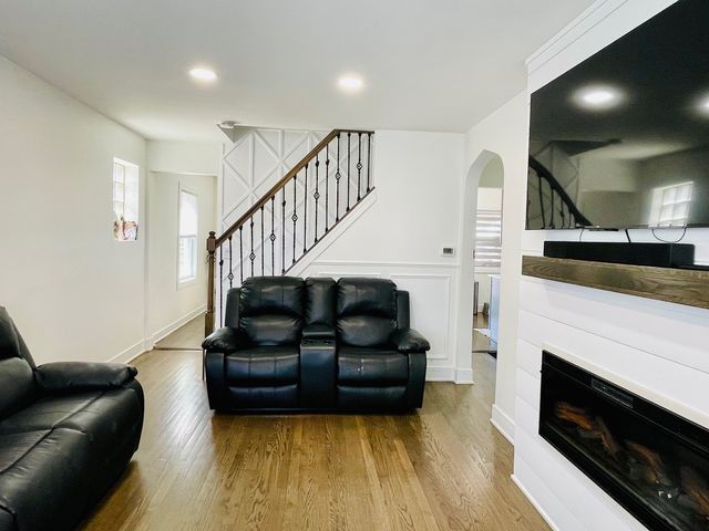 5410 S Harding Avenue, Chicago, IL 60632