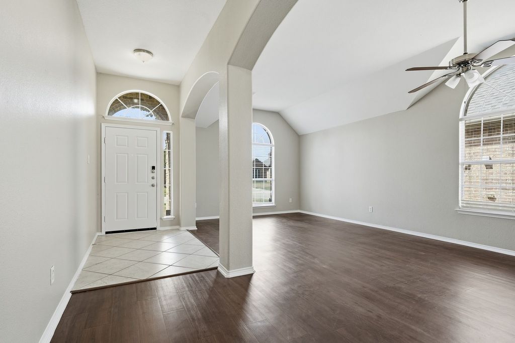 240 Cedar Crest Drive, Justin, TX 76247 — photo 4