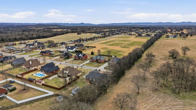 1931 Mural Ln, Murfreesboro, TN 37127