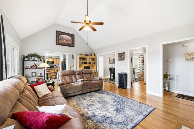 1931 Mural Ln, Murfreesboro, TN 37127