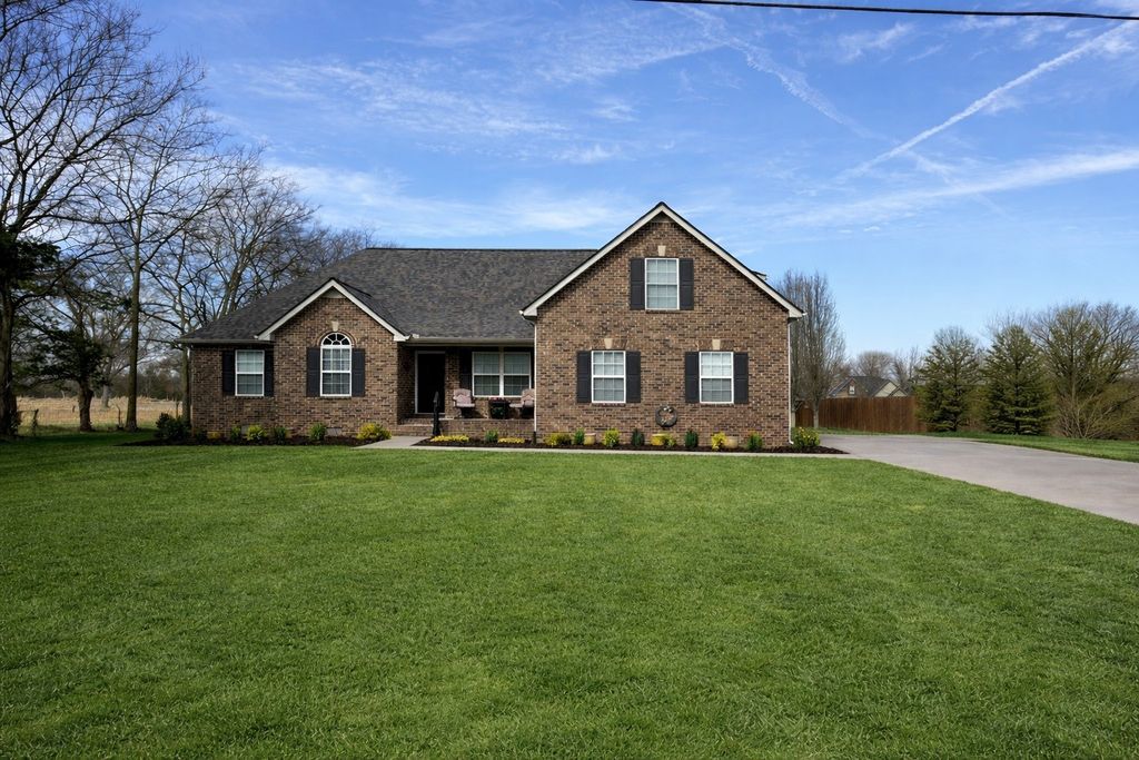 1931 Mural Ln, Murfreesboro, TN 37127