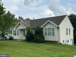 120 CHARLES AVE, Stewartstown, PA 17363