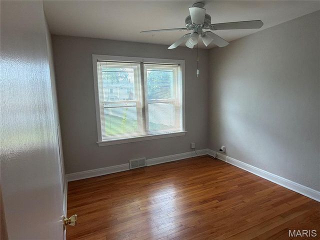 9360 Parkside Drive, Brentwood, MO 63144