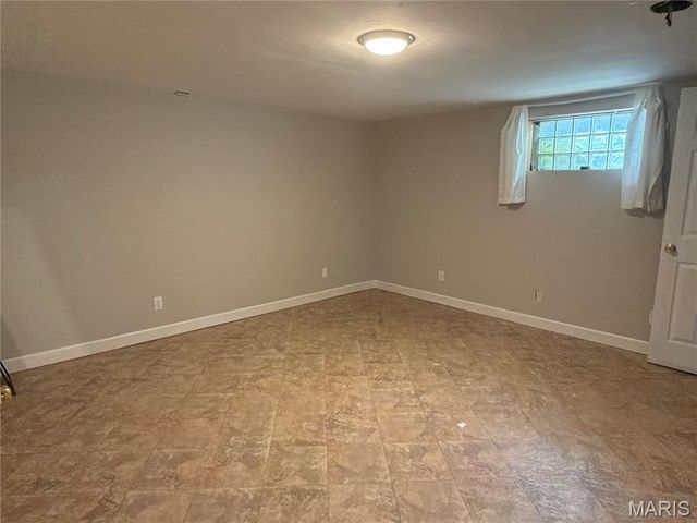9360 Parkside Drive, Brentwood, MO 63144