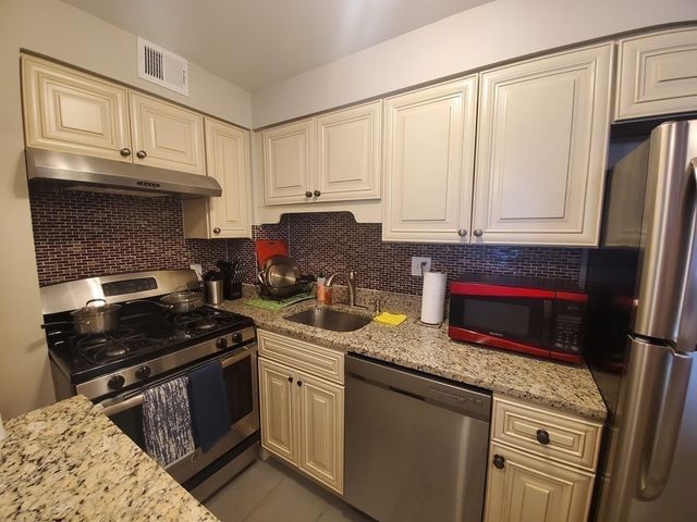 27 Bowdoin St 5A, Boston, MA 02114