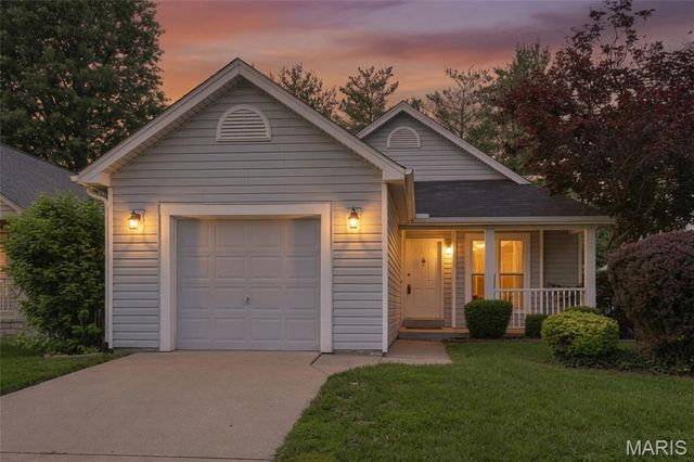 1121 Wild Plum Drive, St Peters, MO 63303