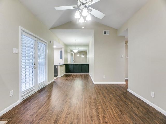 8601 Park Lane 221, Dallas, TX 75231
