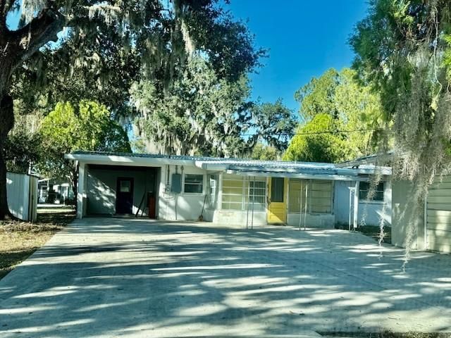 5300 18 STREET, Zephyrhills, FL 33542