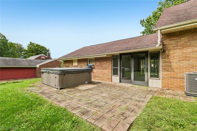 2965 Howell Drive, Poland, OH 44514
