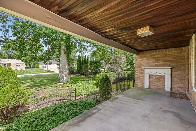 2965 Howell Drive, Poland, OH 44514