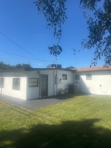 6750 Allen St, Hollywood, FL 33024