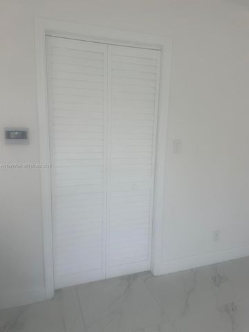 6750 Allen St, Hollywood, FL 33024