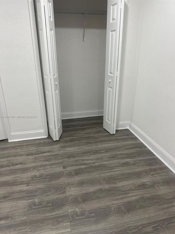 6750 Allen St, Hollywood, FL 33024