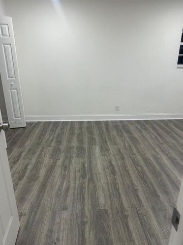 6750 Allen St, Hollywood, FL 33024