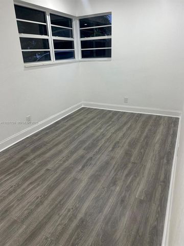 6750 Allen St, Hollywood, FL 33024