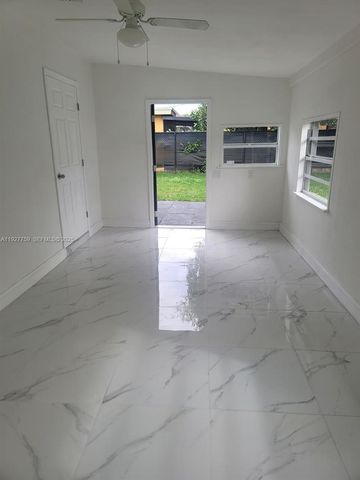 6750 Allen St, Hollywood, FL 33024