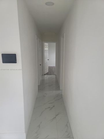 6750 Allen St, Hollywood, FL 33024