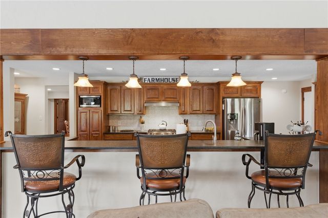 12265 S Pleasant Valley Road, Gentry, AR 72734