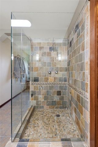 12265 S Pleasant Valley Road, Gentry, AR 72734