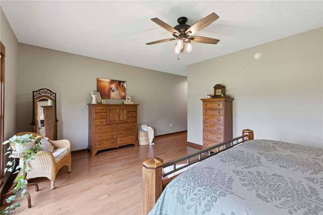 12265 S Pleasant Valley Road, Gentry, AR 72734