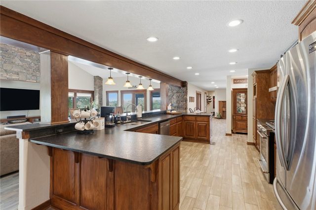 12265 S Pleasant Valley Road, Gentry, AR 72734