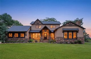 12265 S Pleasant Valley Road, Gentry, AR 72734
