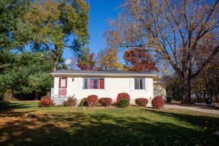 W3796 Lakeview DRIVE, Lake Geneva, WI 53147