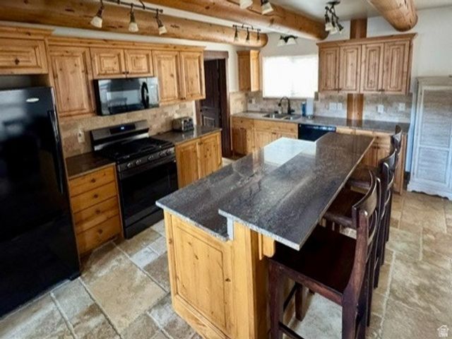 2724 S STICKSEED CIR, Garden City, UT 84028