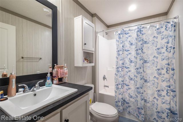220 Borman Avenue, Flushing, MI 48433