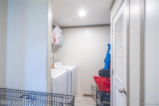 220 Borman Avenue, Flushing, MI 48433