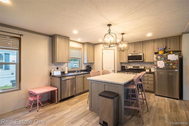 220 Borman Avenue, Flushing, MI 48433