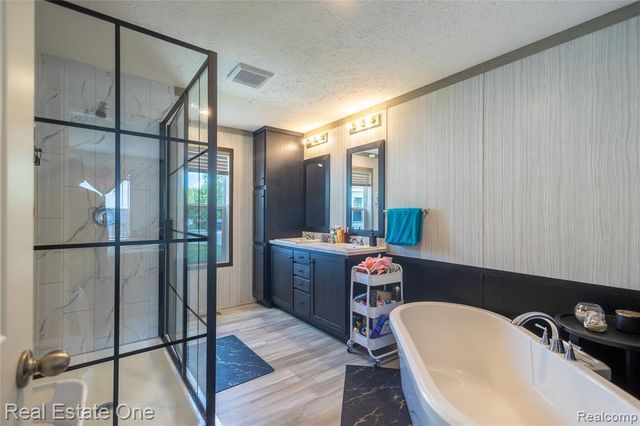 220 Borman Avenue, Flushing, MI 48433