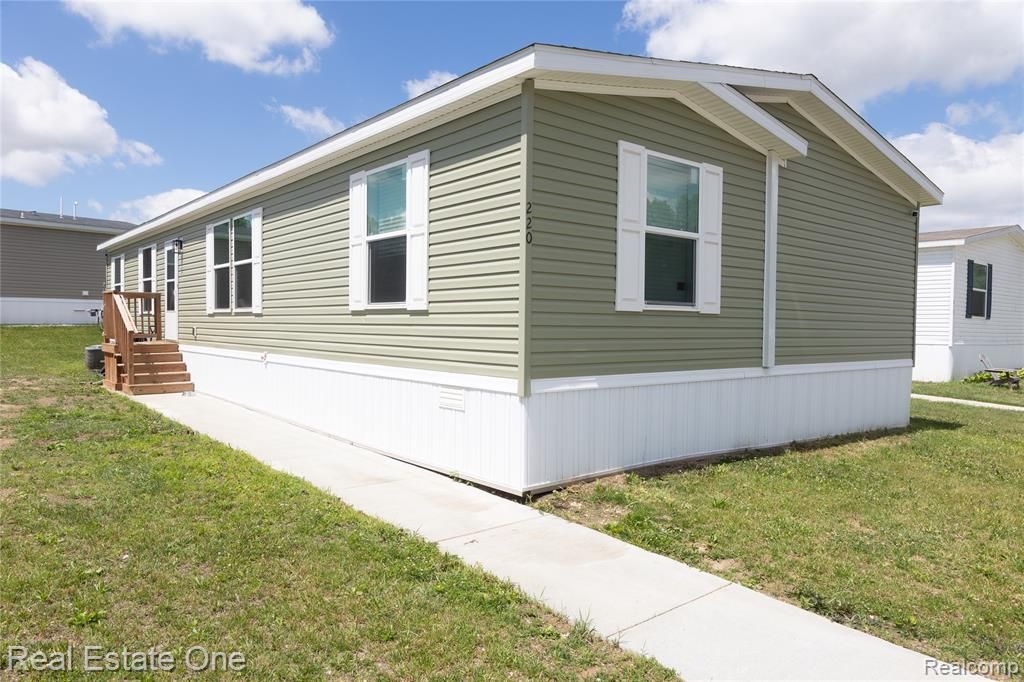 220 Borman Avenue, Flushing, MI 48433