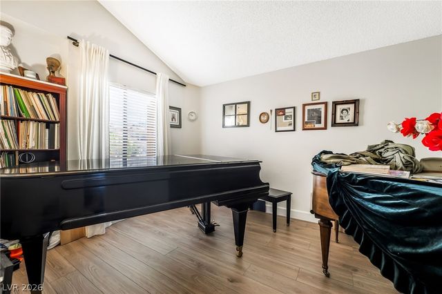 140 West Carriage Way, Henderson, NV 89074